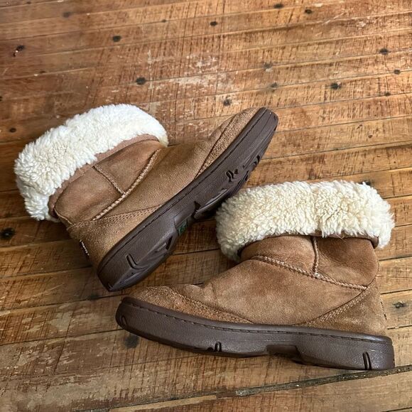 Ugg shearling lined 7 warm trendy slip on boots - Picture 2 of 6